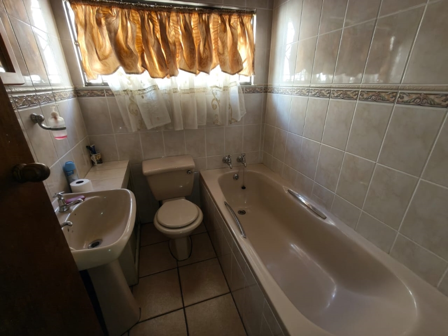 4 Bedroom Property for Sale in Protea Park North West